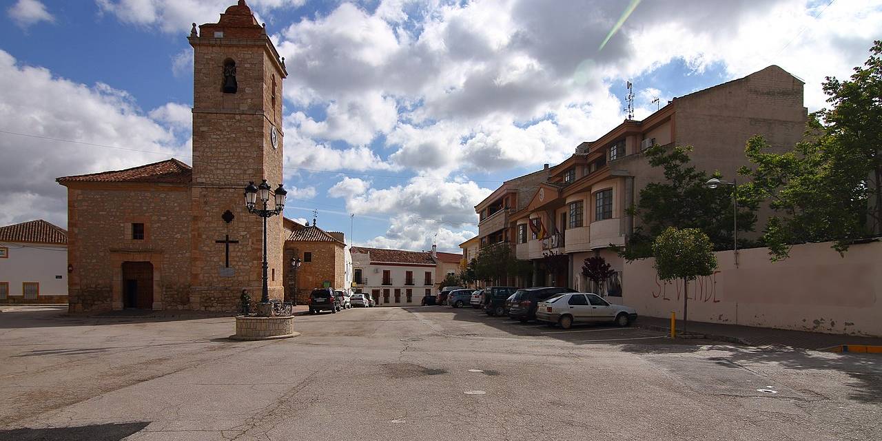 Casas_de_Juan_Nuez_Plaza_de_Castilla_la_Mancha_ExtraGrande